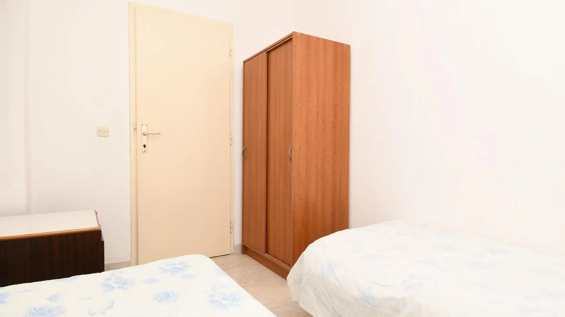 Apartment Dory Trogir 0*,