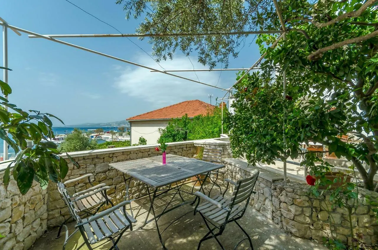 Apartment Dory Trogir