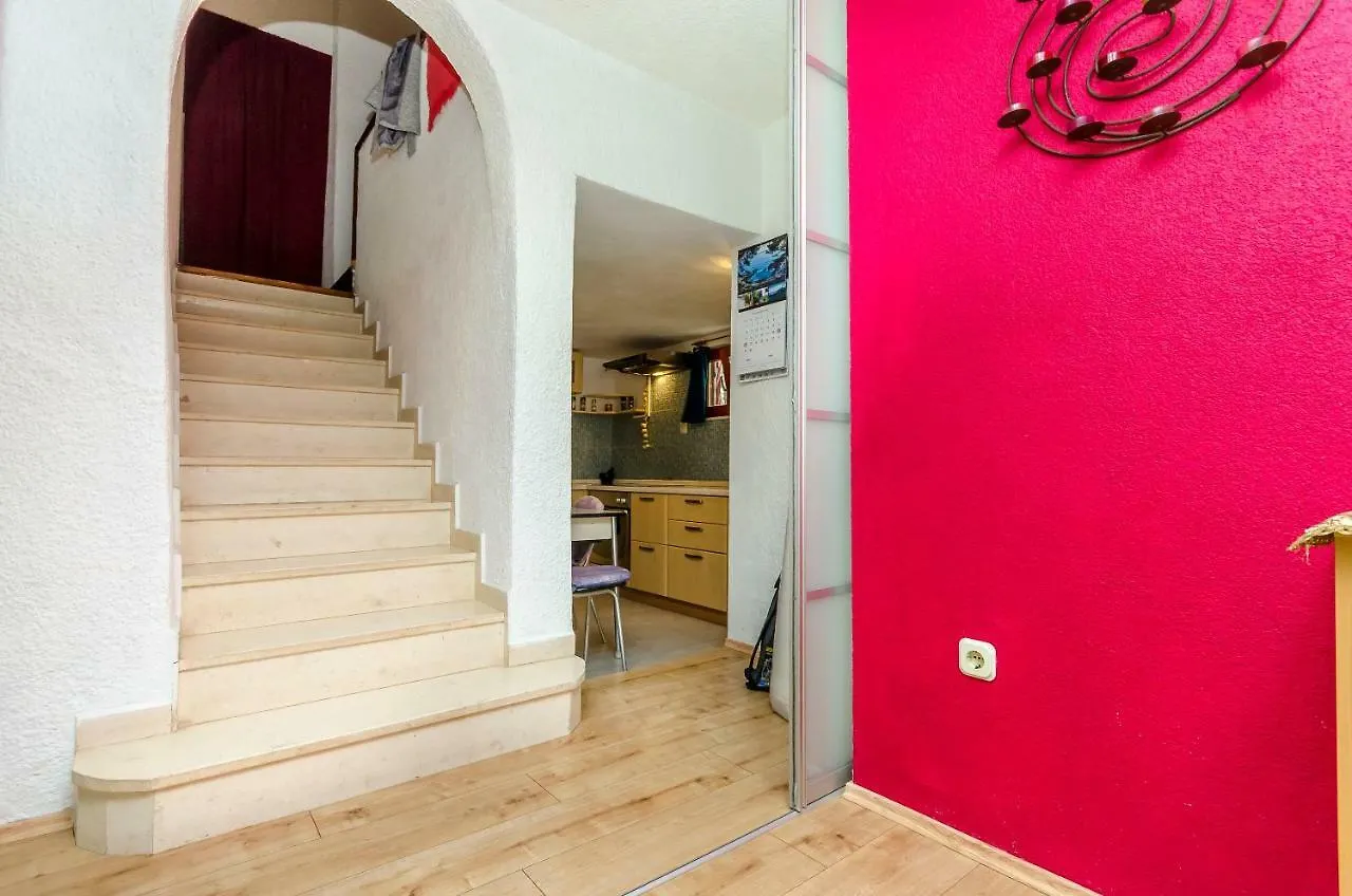 Apartment Dory Trogir 0*,